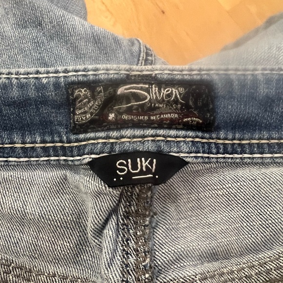 Women’s Silver Suki Mid Capri Jeans Size 18/L22 1/2 - Picture 3 of 4